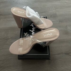 NWT VICI Sera Clear Strap Heels, Nude Size 9